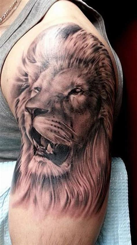 tattoos de leones en el brazo